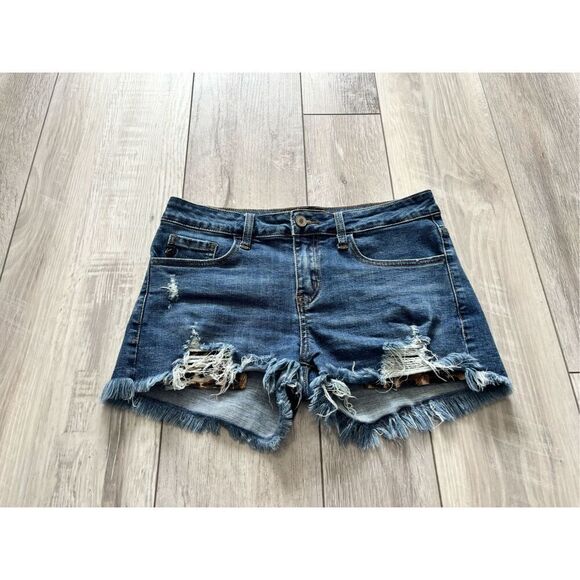 KanCan Los Angeles leopard distressed jean shorts size M - Picture 1 of 11